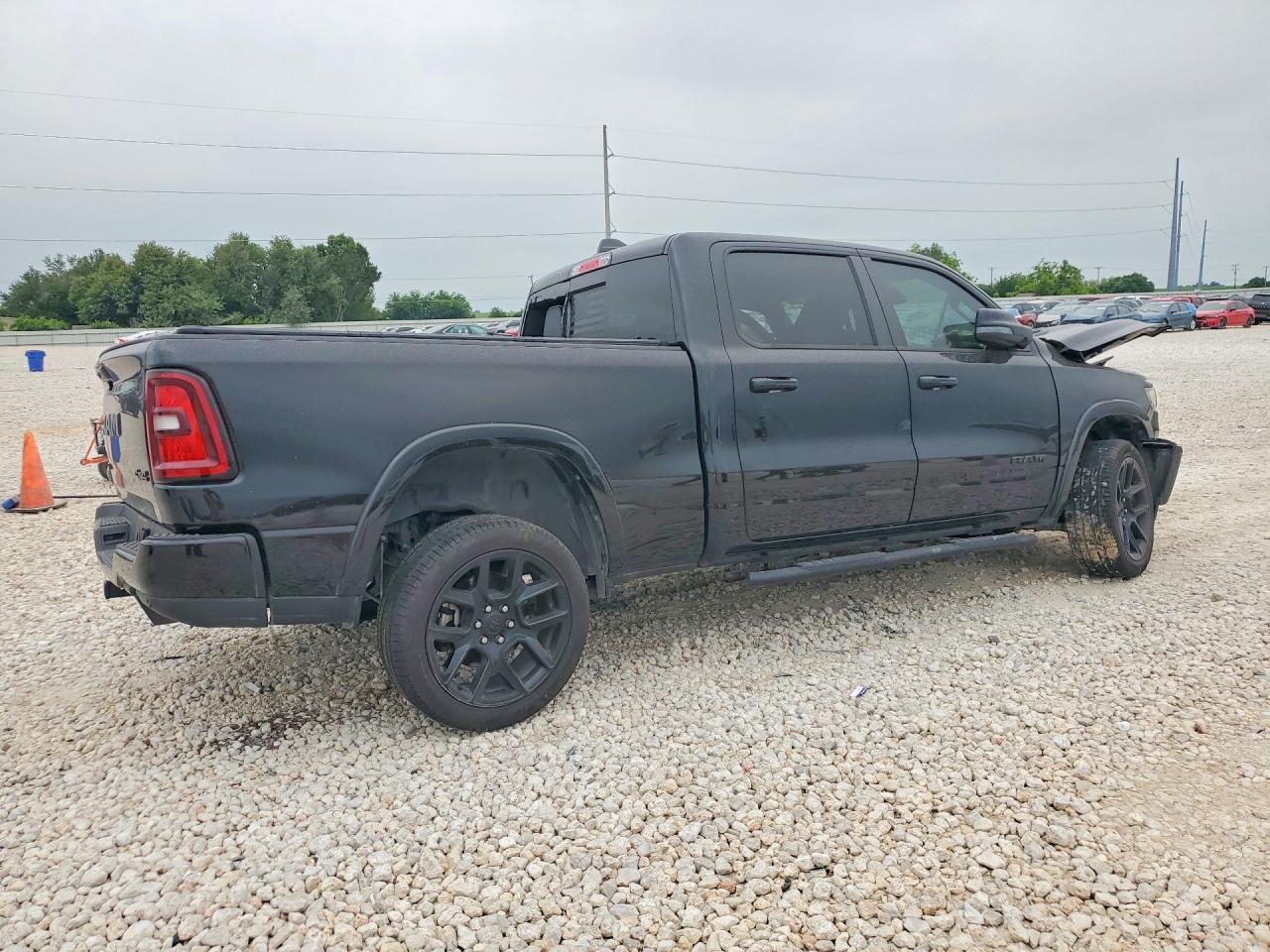 2025 RAM 1500 LARAMIE — снимка 3