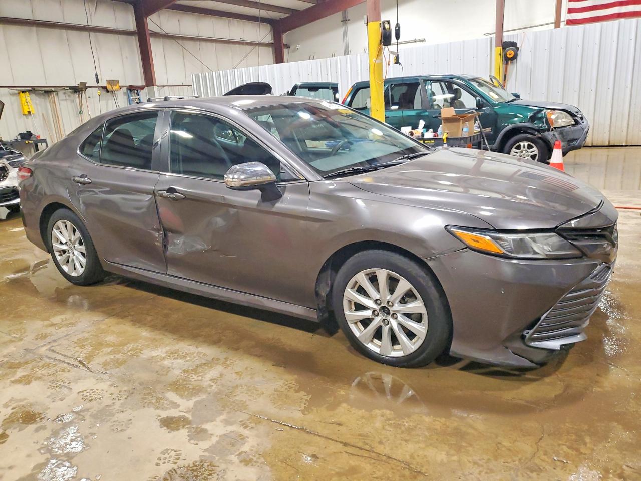 2019 TOYOTA CAMRY LE — снимка 4