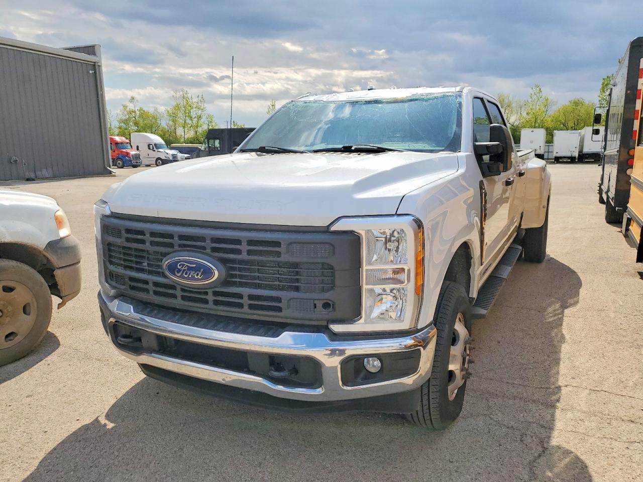 2023 FORD F350 SUPER DUTY — снимка 2