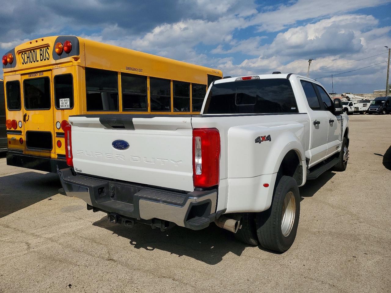 2023 FORD F350 SUPER DUTY — снимка 4