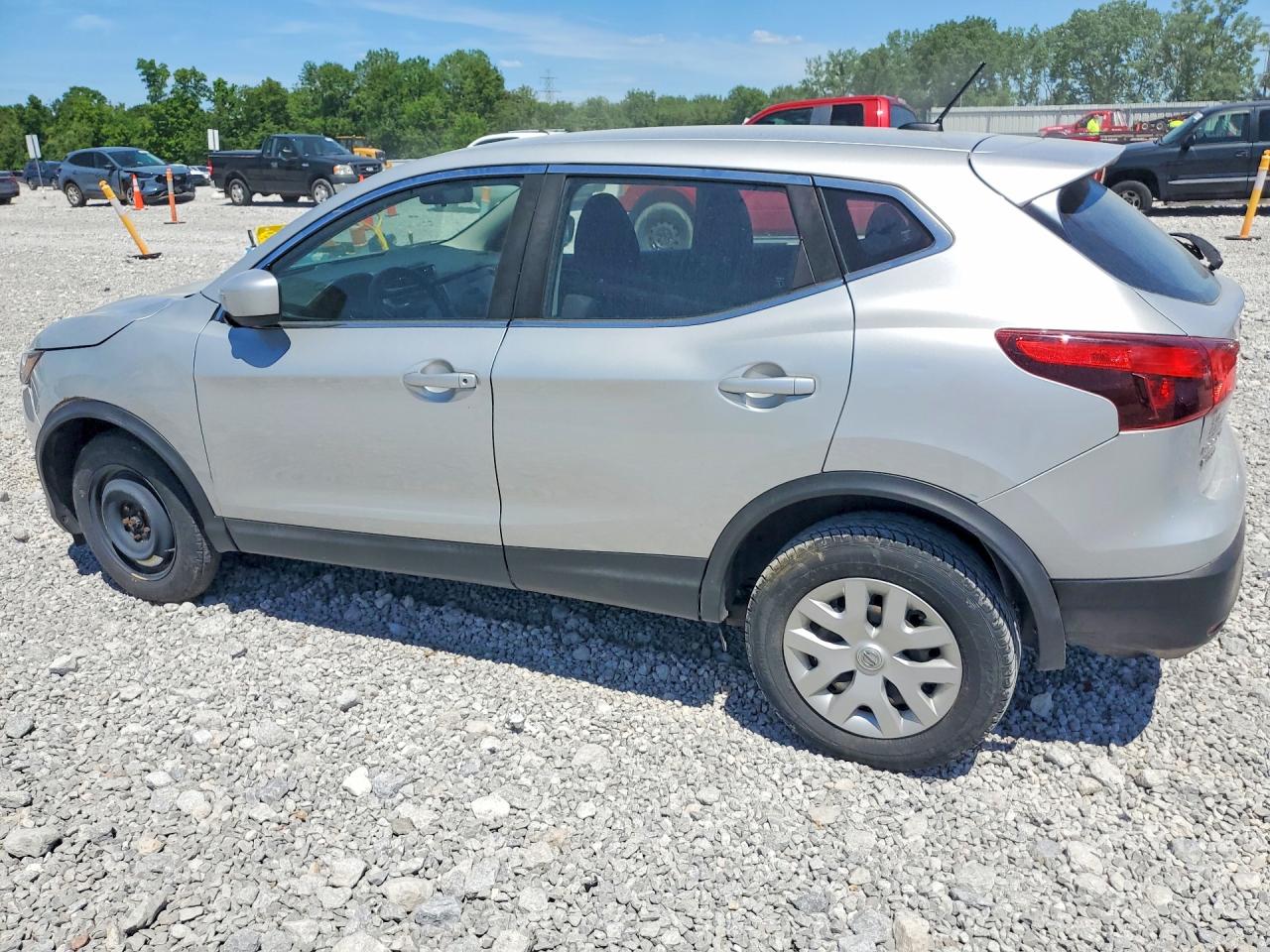 2019 NISSAN ROGUE SPORT S — снимка 2