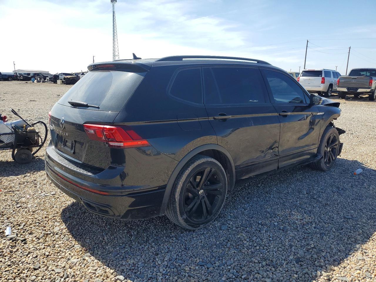 2023 VOLKSWAGEN TIGUAN SE R-LINE BLACK — снимка 3