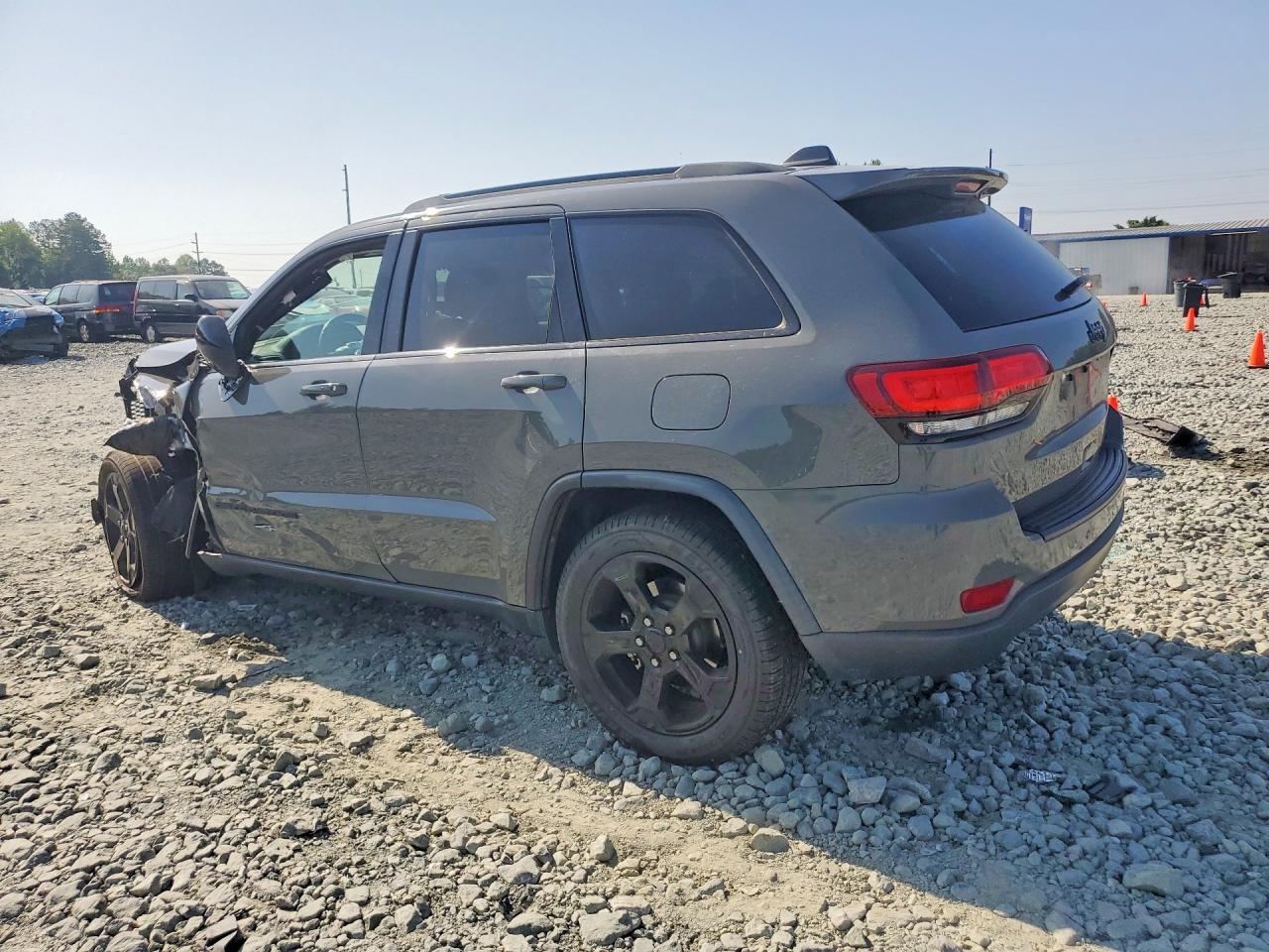 2019 JEEP GRAND CHEROKEE LAREDO — снимка 2