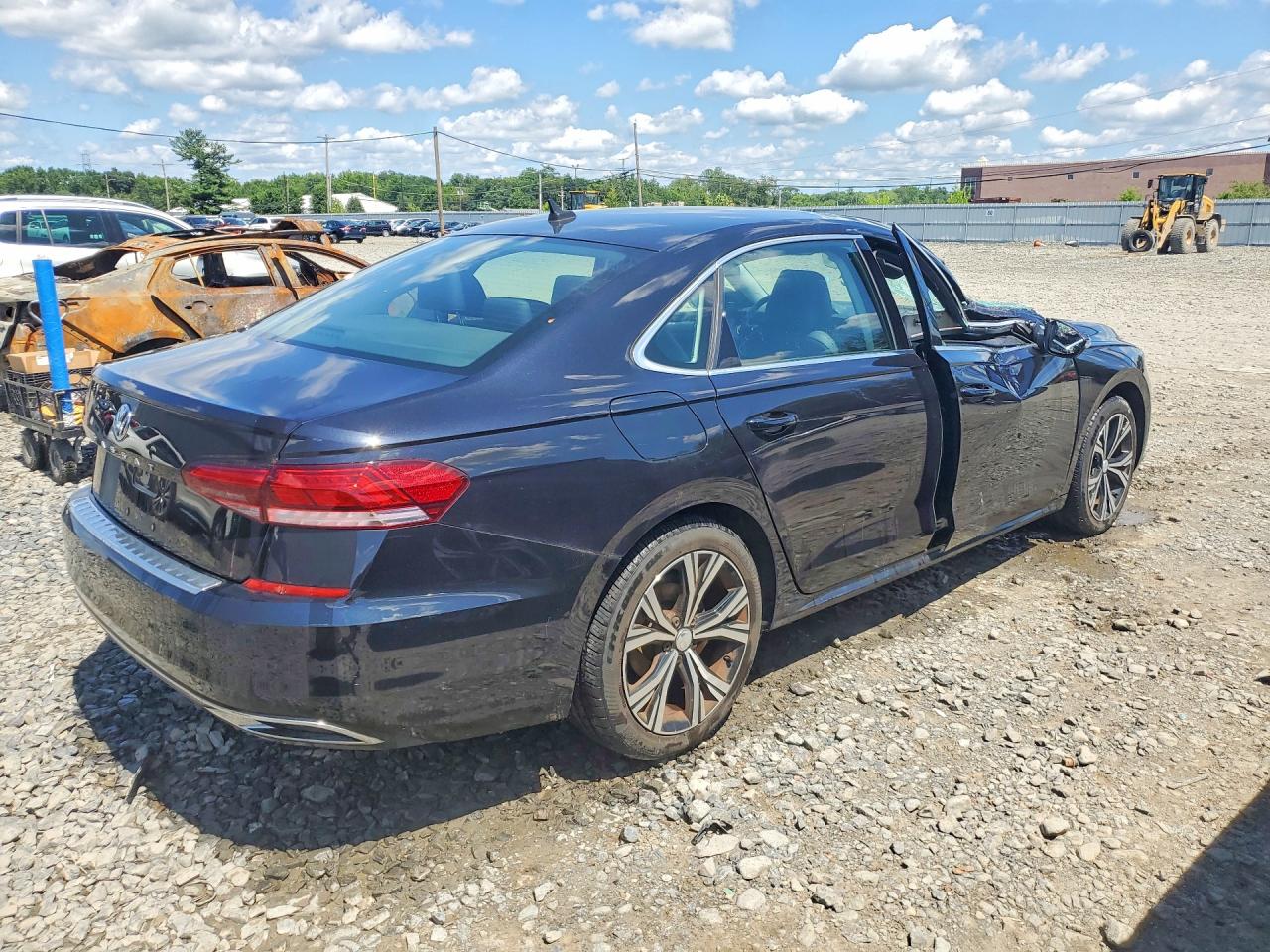 2021 VOLKSWAGEN PASSAT SE — снимка 3
