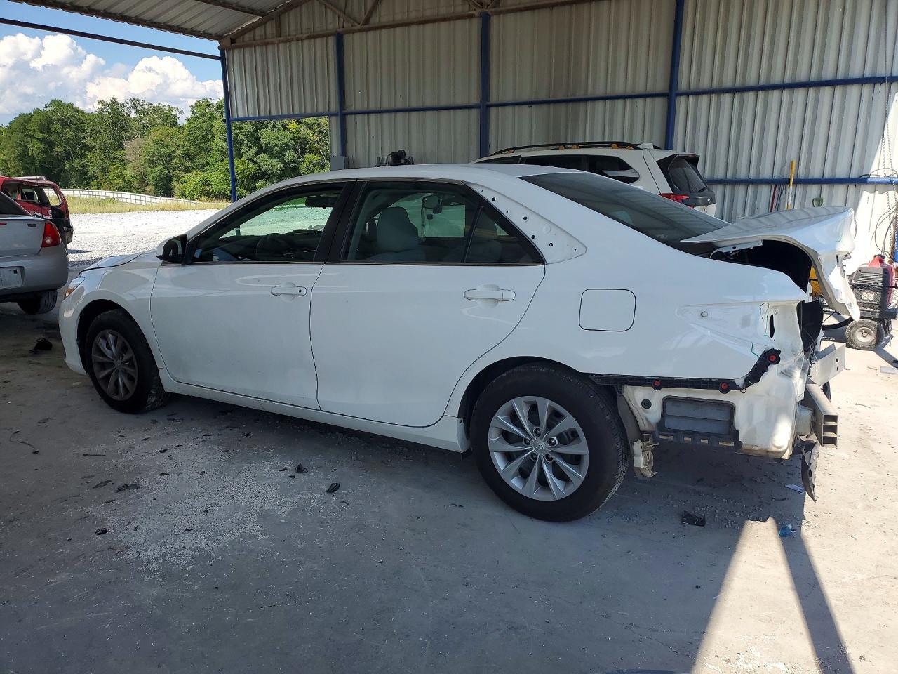 2016 TOYOTA CAMRY LE — снимка 2