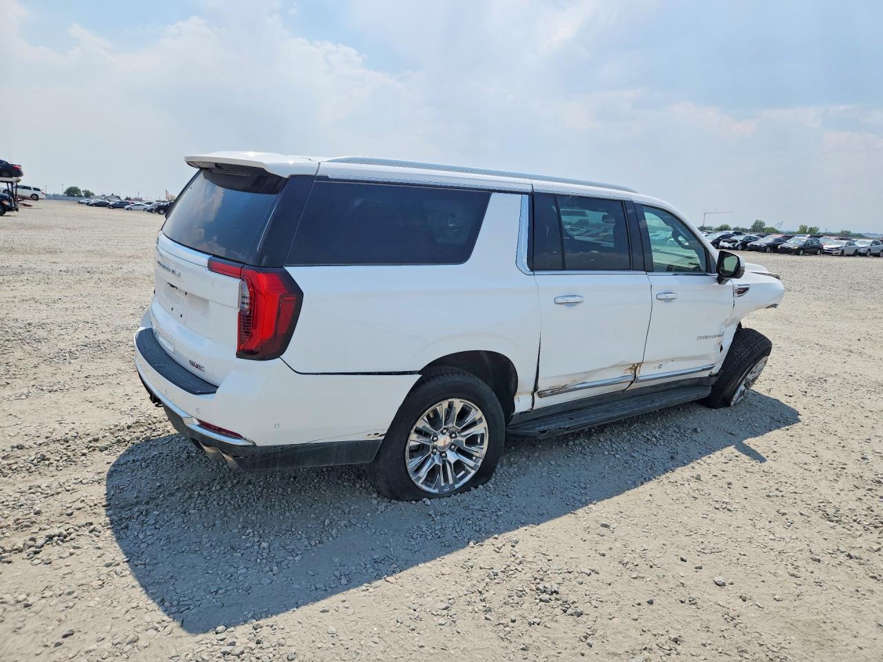 2025 GMC YUKON XL DENALI ULTIMATE — снимка 3