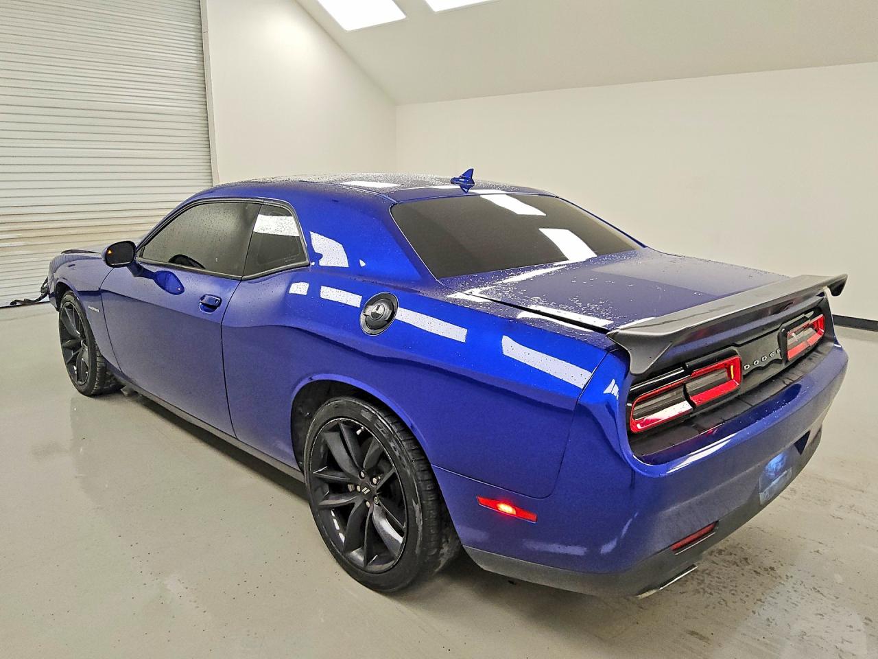 2022 DODGE CHALLENGER R/T — снимка 2