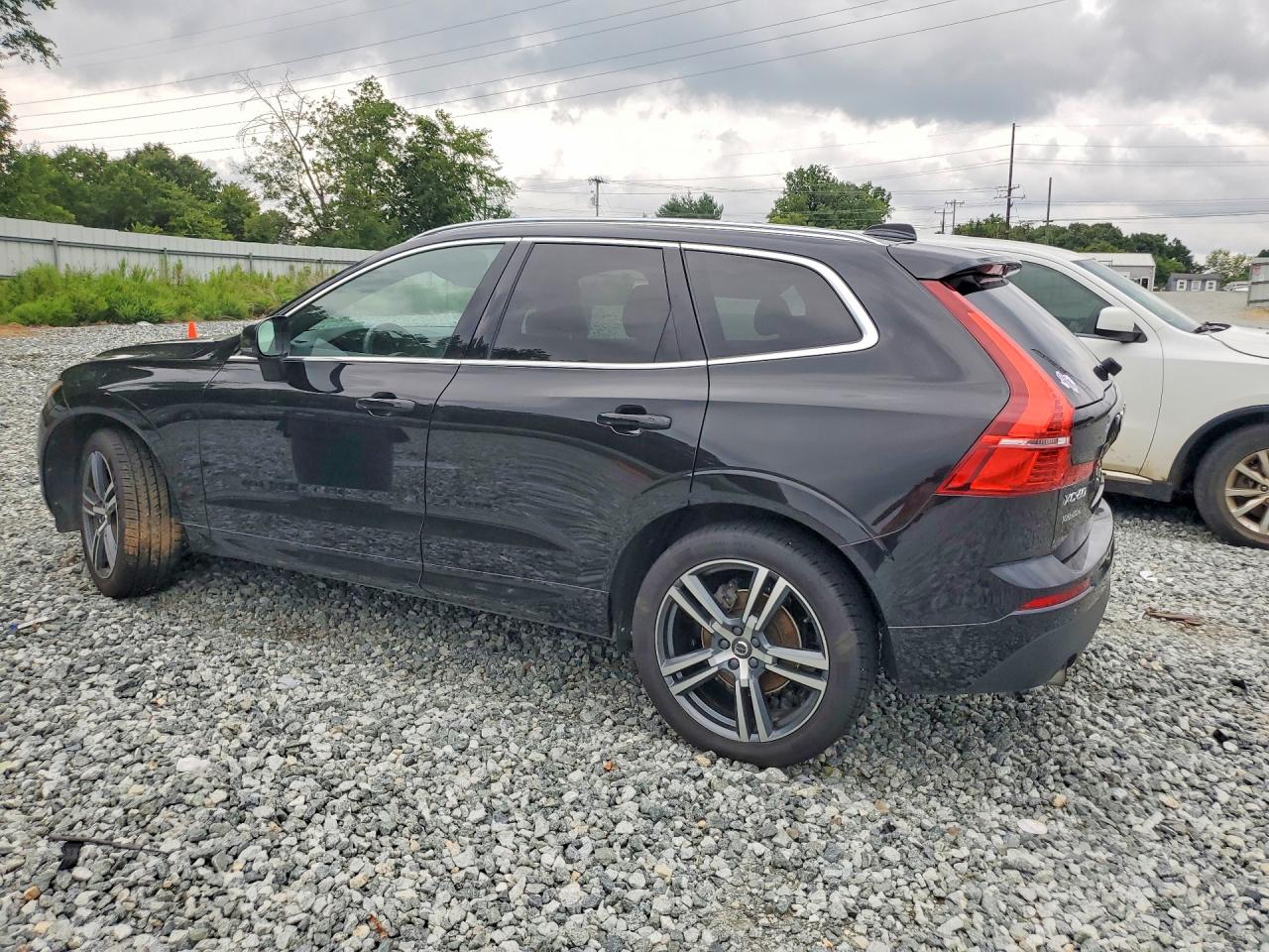 2018 VOLVO XC60 T5 MOMENTUM — снимка 2