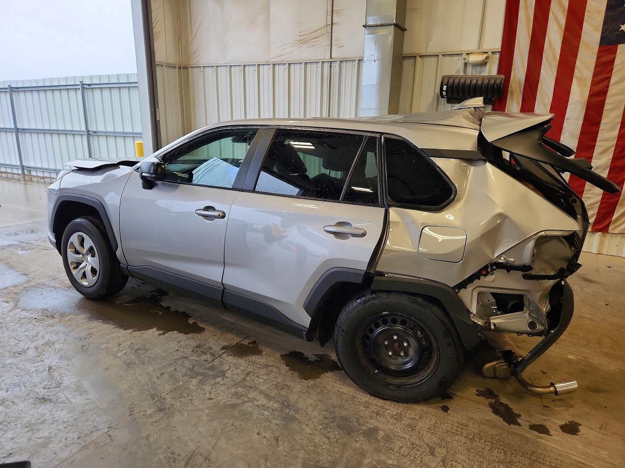 2024 TOYOTA RAV4 LE — снимка 2
