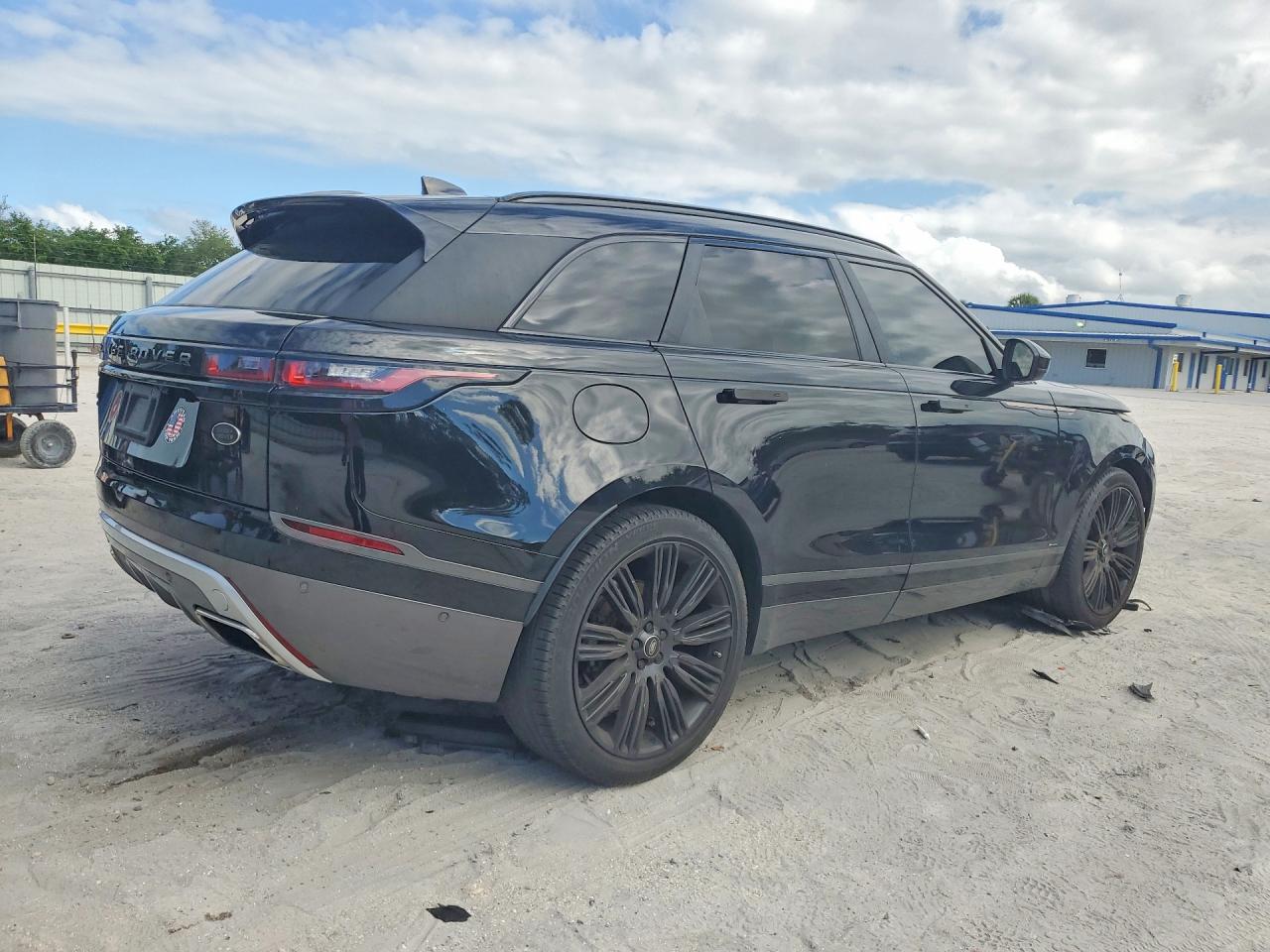 2019 LAND ROVER RANGE ROVER VELAR R-DYNAMIC SE — снимка 3