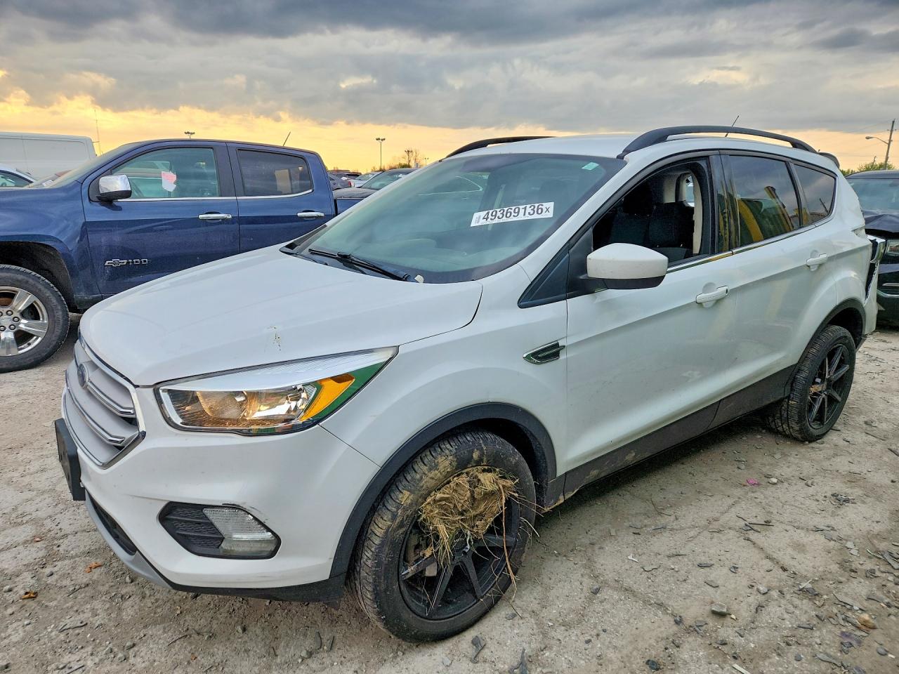 2018 FORD ESCAPE SE