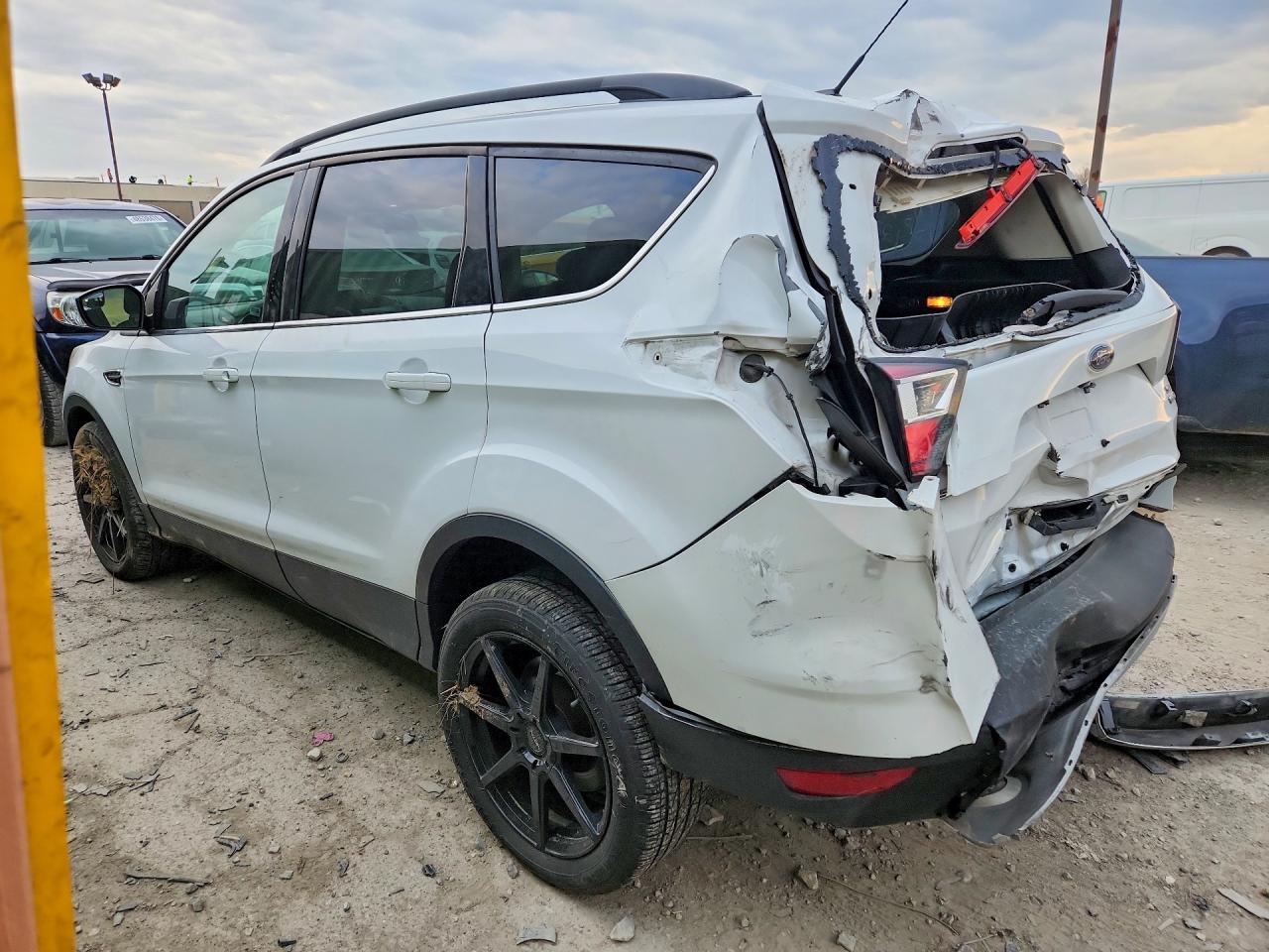 2018 FORD ESCAPE SE — снимка 2
