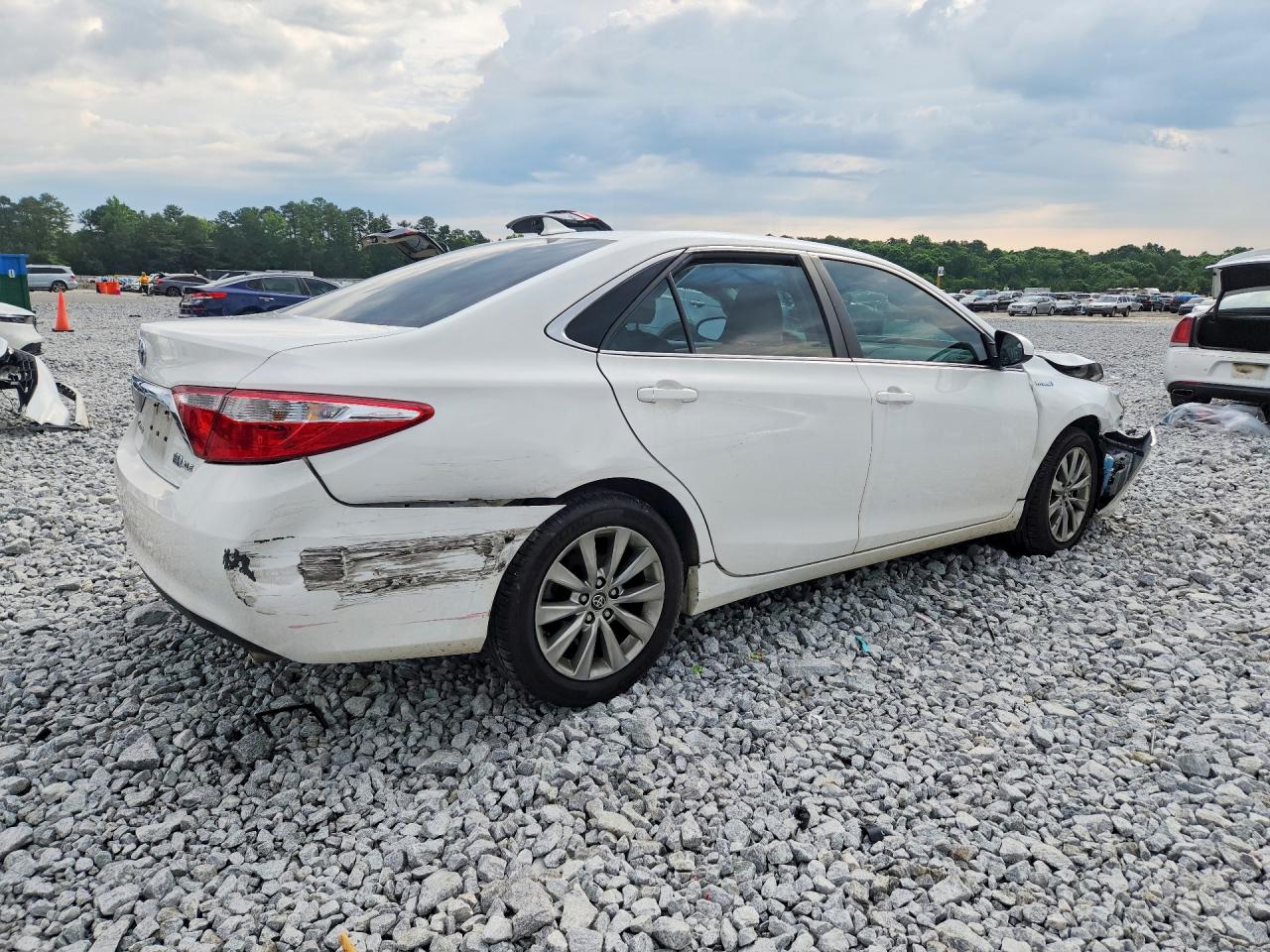 2016 TOYOTA CAMRY HYBRID XLE — снимка 3
