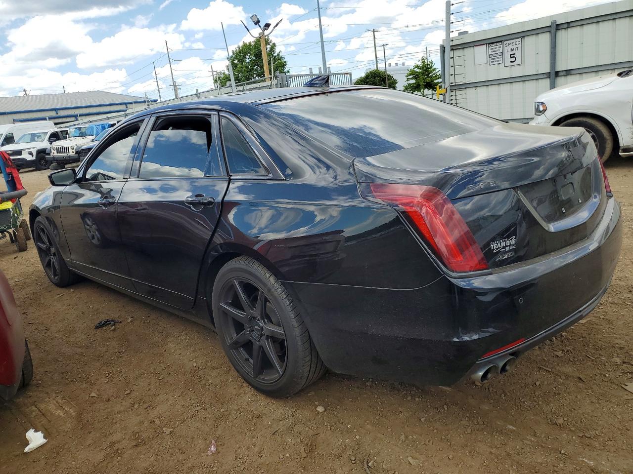 2017 CADILLAC CT6 — снимка 2