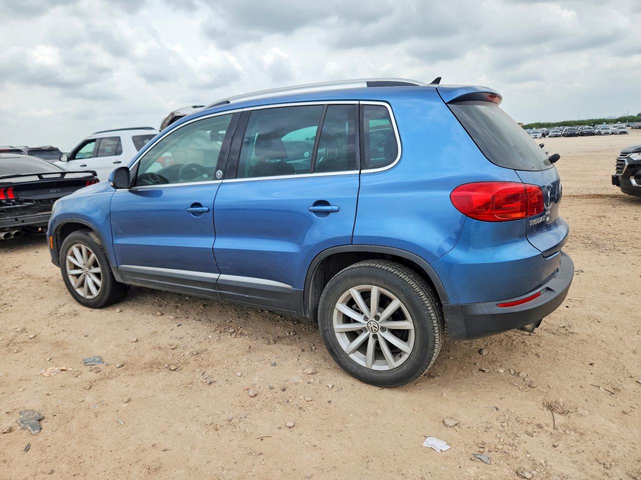 2017 VOLKSWAGEN TIGUAN WOLFSBURG — снимка 2