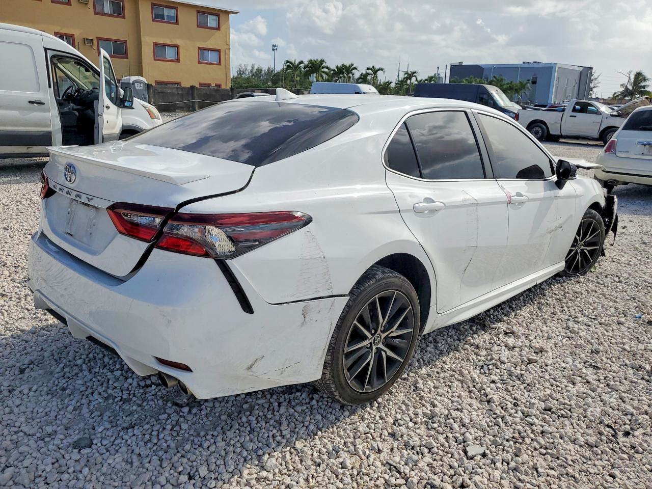 2022 TOYOTA CAMRY SE — снимка 3
