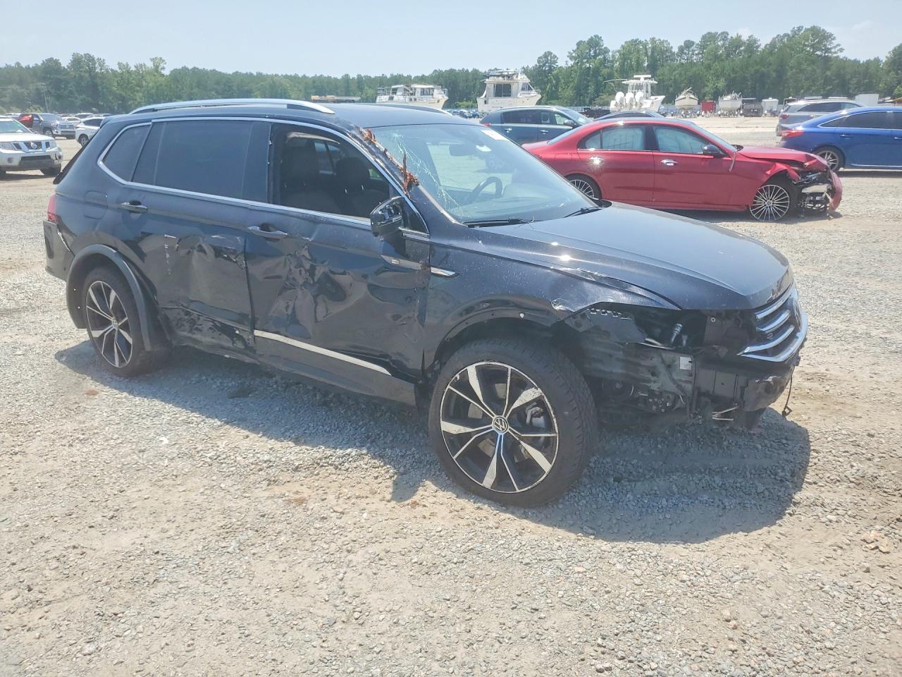 2024 VOLKSWAGEN TIGUAN SEL R-LINE BLACK — снимка 4