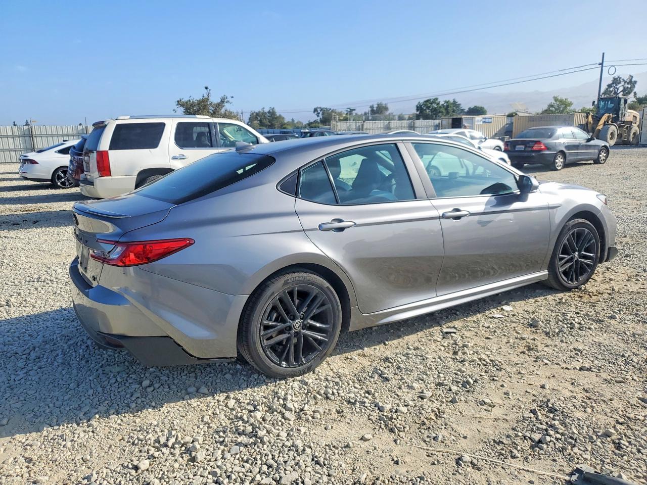 2025 TOYOTA CAMRY SE — снимка 3