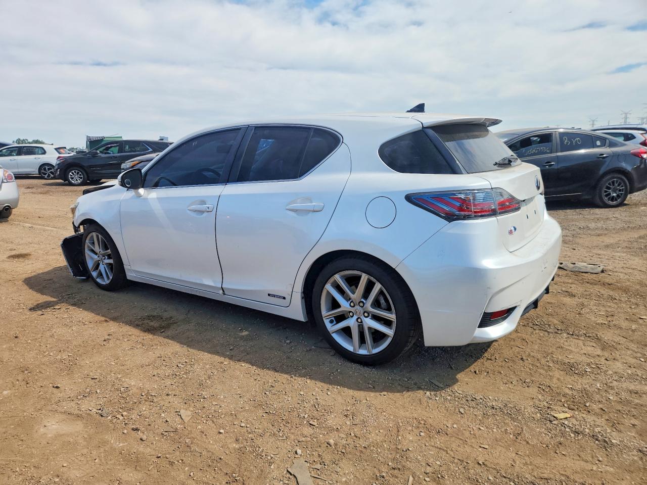 2015 LEXUS CT 200 — снимка 2