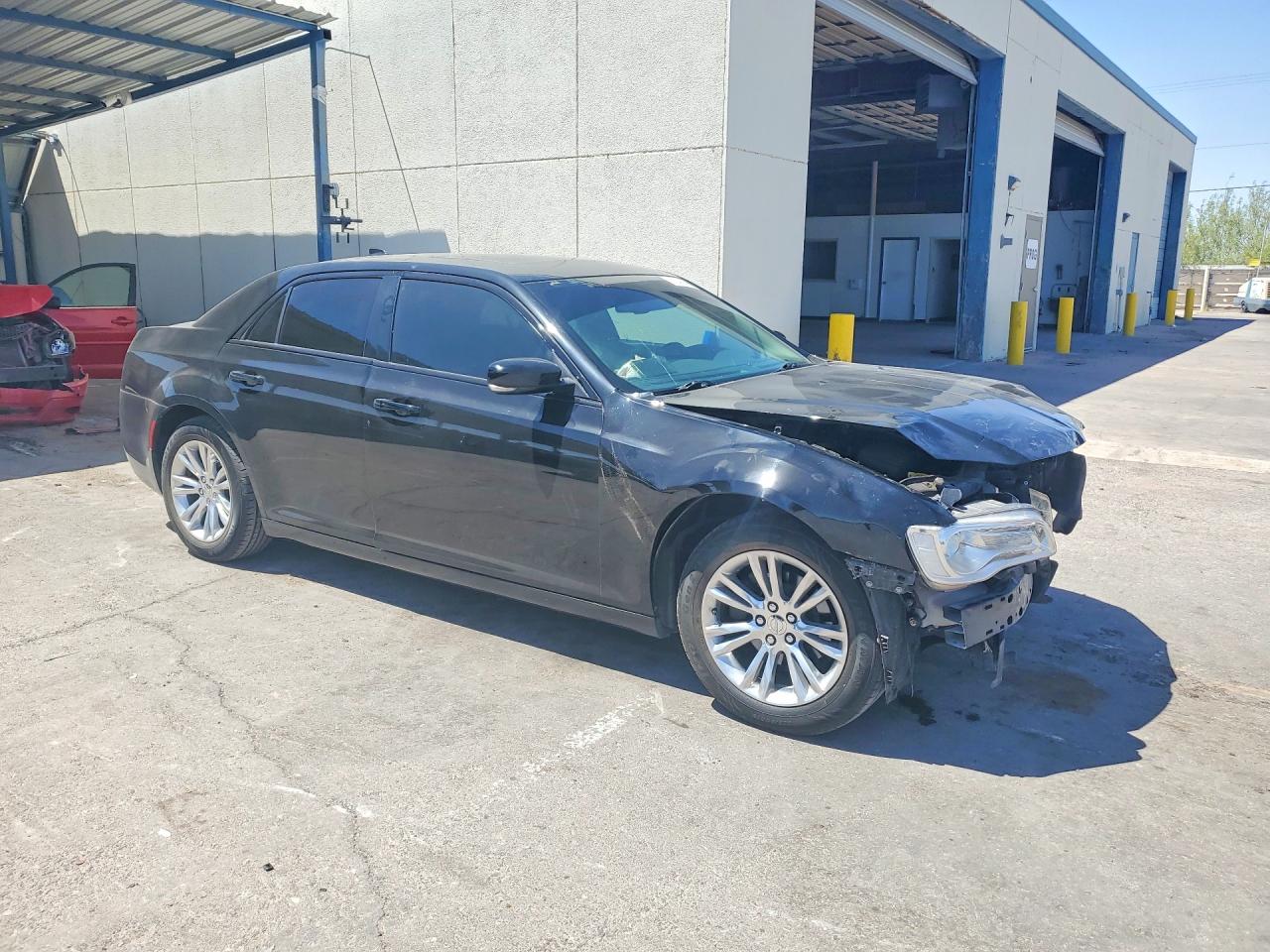 2016 CHRYSLER 300 LIMITED — снимка 4