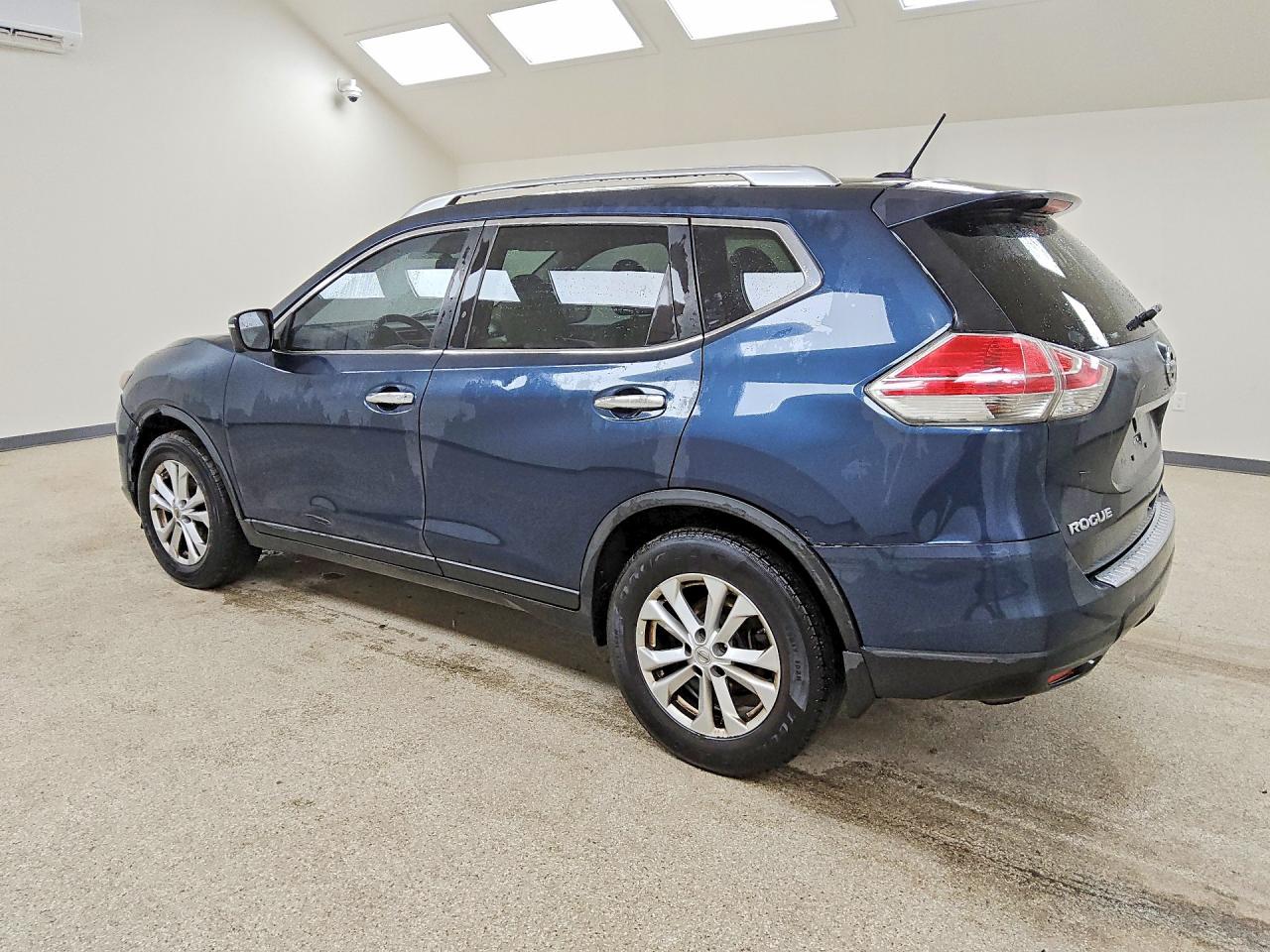 2015 NISSAN ROGUE SV — снимка 2