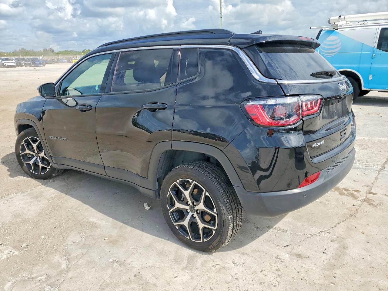 2025 JEEP COMPASS LIMITED — снимка 2
