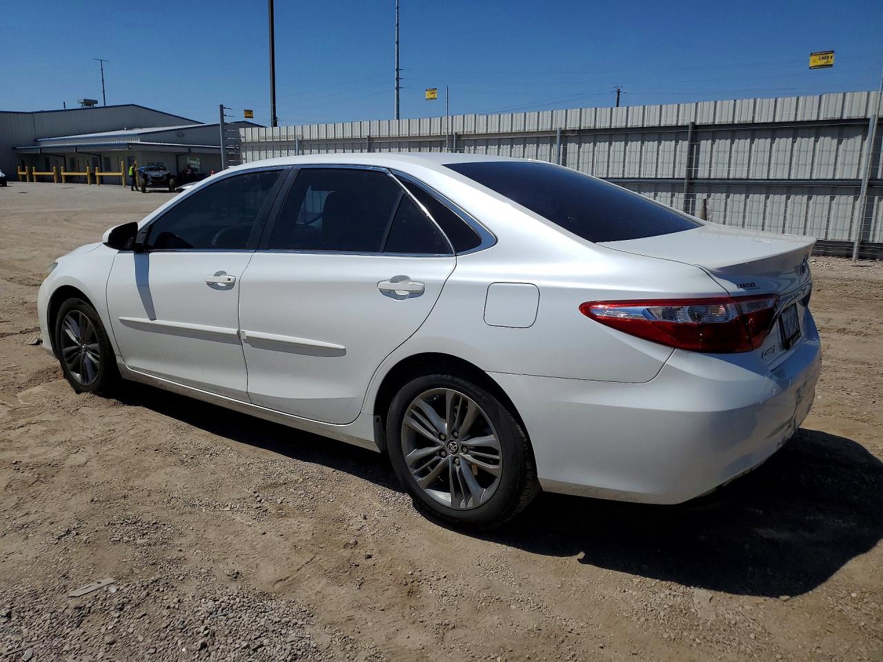 2017 TOYOTA CAMRY LE — снимка 2