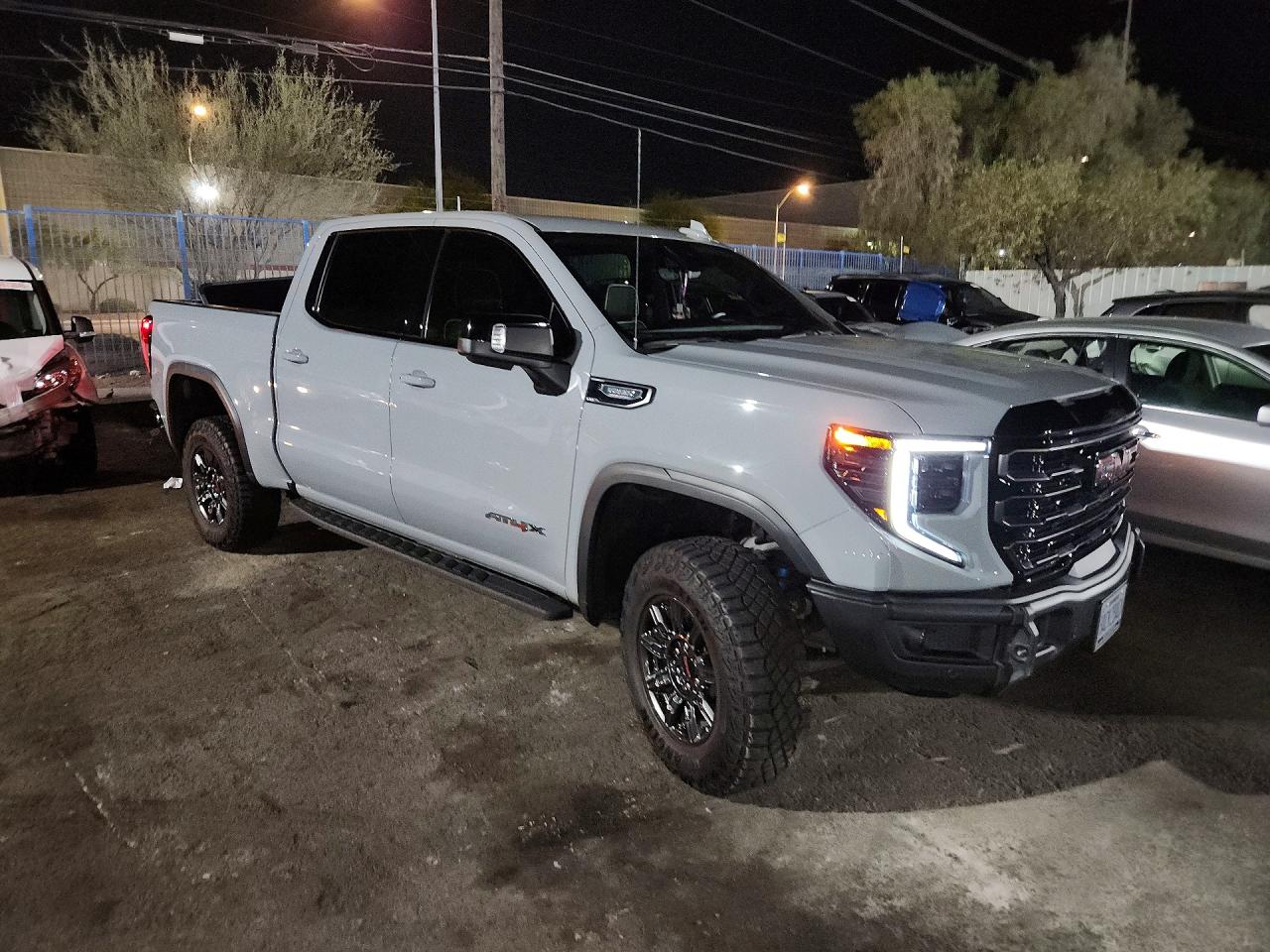2024 GMC SIERRA K1500 AT4X — снимка 4