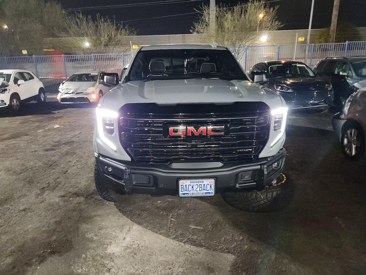 2024 GMC SIERRA K1500 AT4X — снимка 5