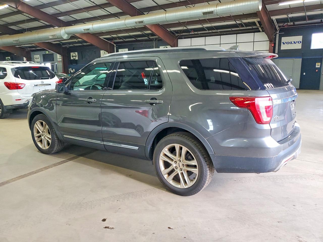 2016 FORD EXPLORER XLT — снимка 2