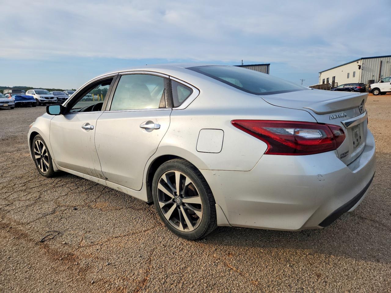 2017 NISSAN ALTIMA 2.5 SR — снимка 2