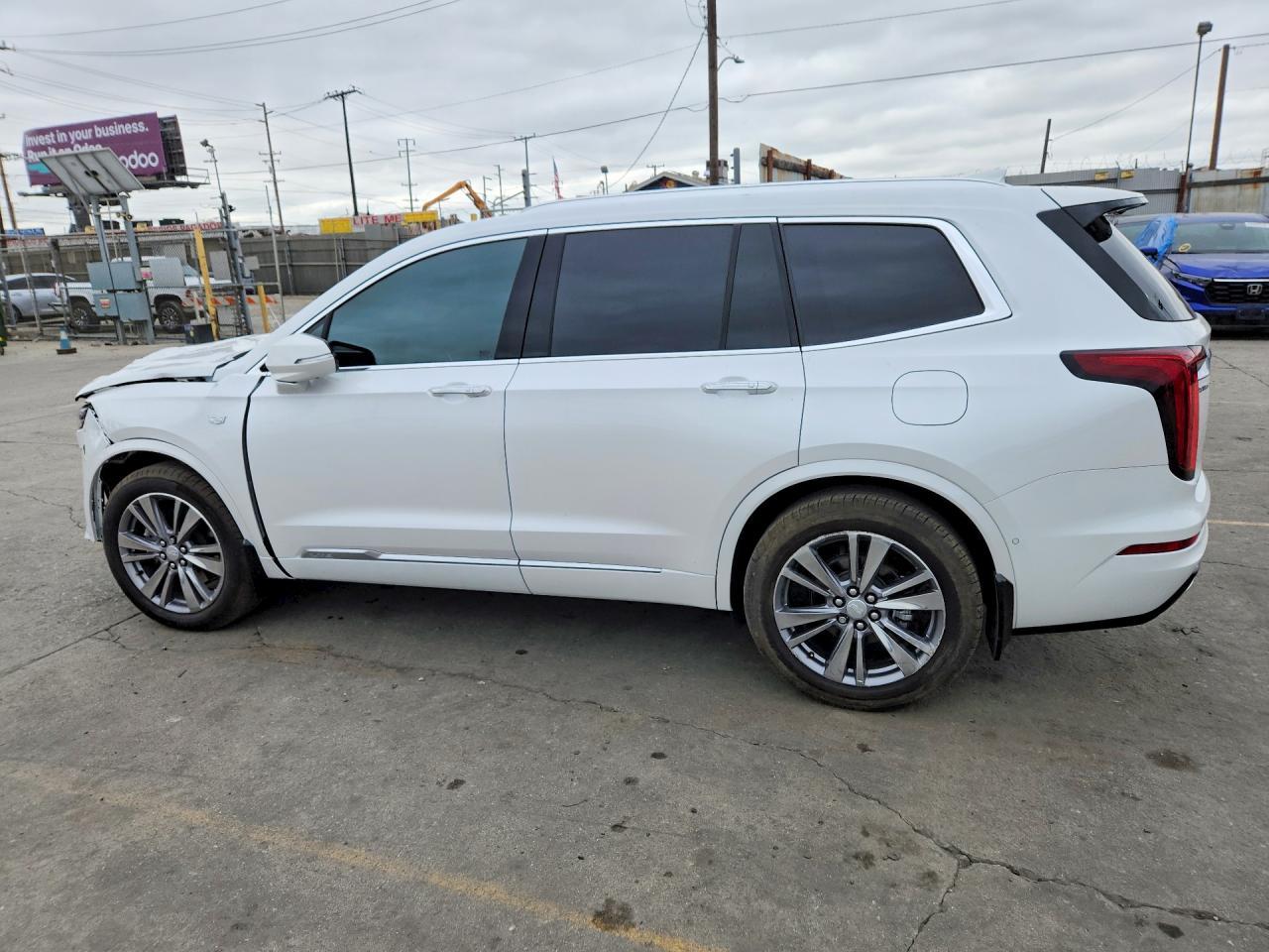 2025 CADILLAC XT6 PLATINUM PREMIUM LUXURY — снимка 2