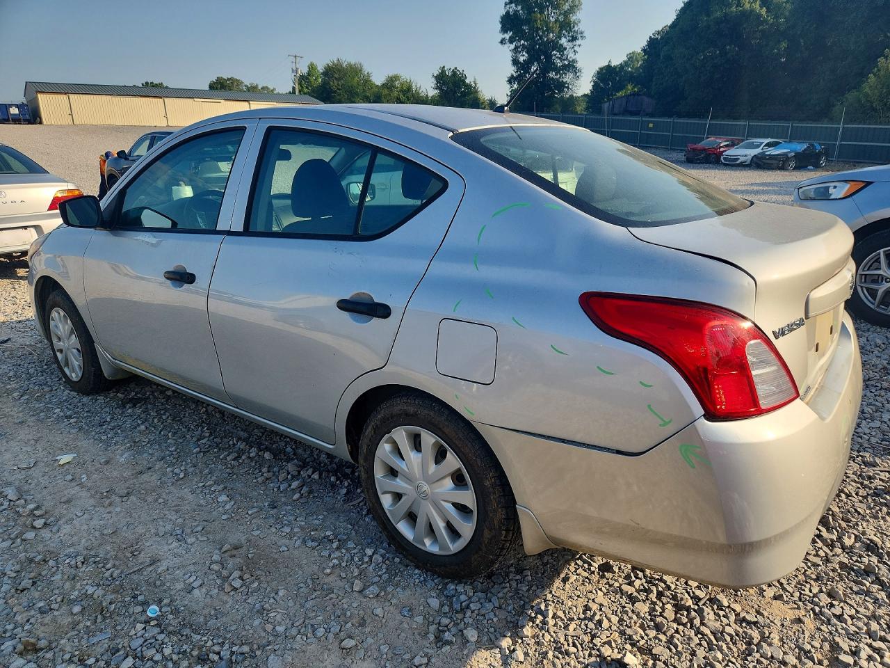 2019 NISSAN VERSA S — снимка 2