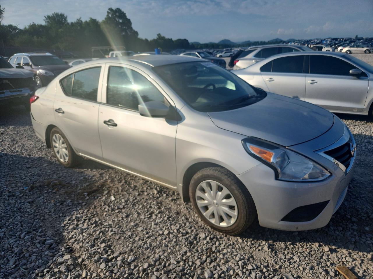 2019 NISSAN VERSA S — снимка 4