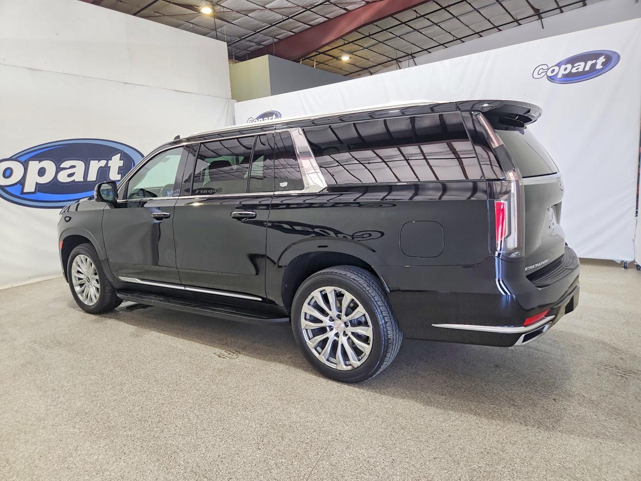 2023 CADILLAC ESCALADE ESV LUXURY — снимка 2