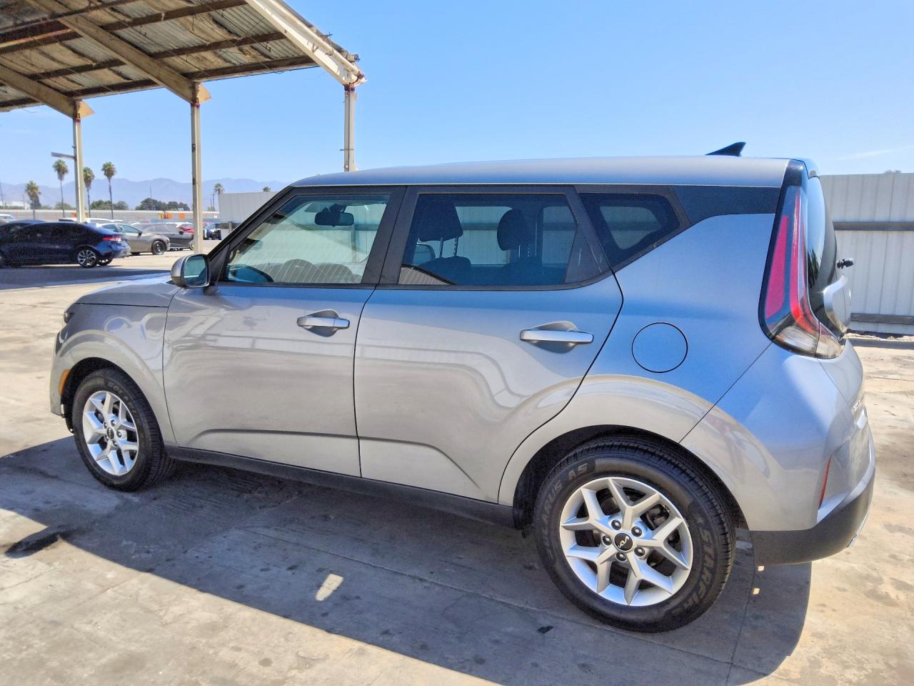 2023 KIA SOUL LX — снимка 2