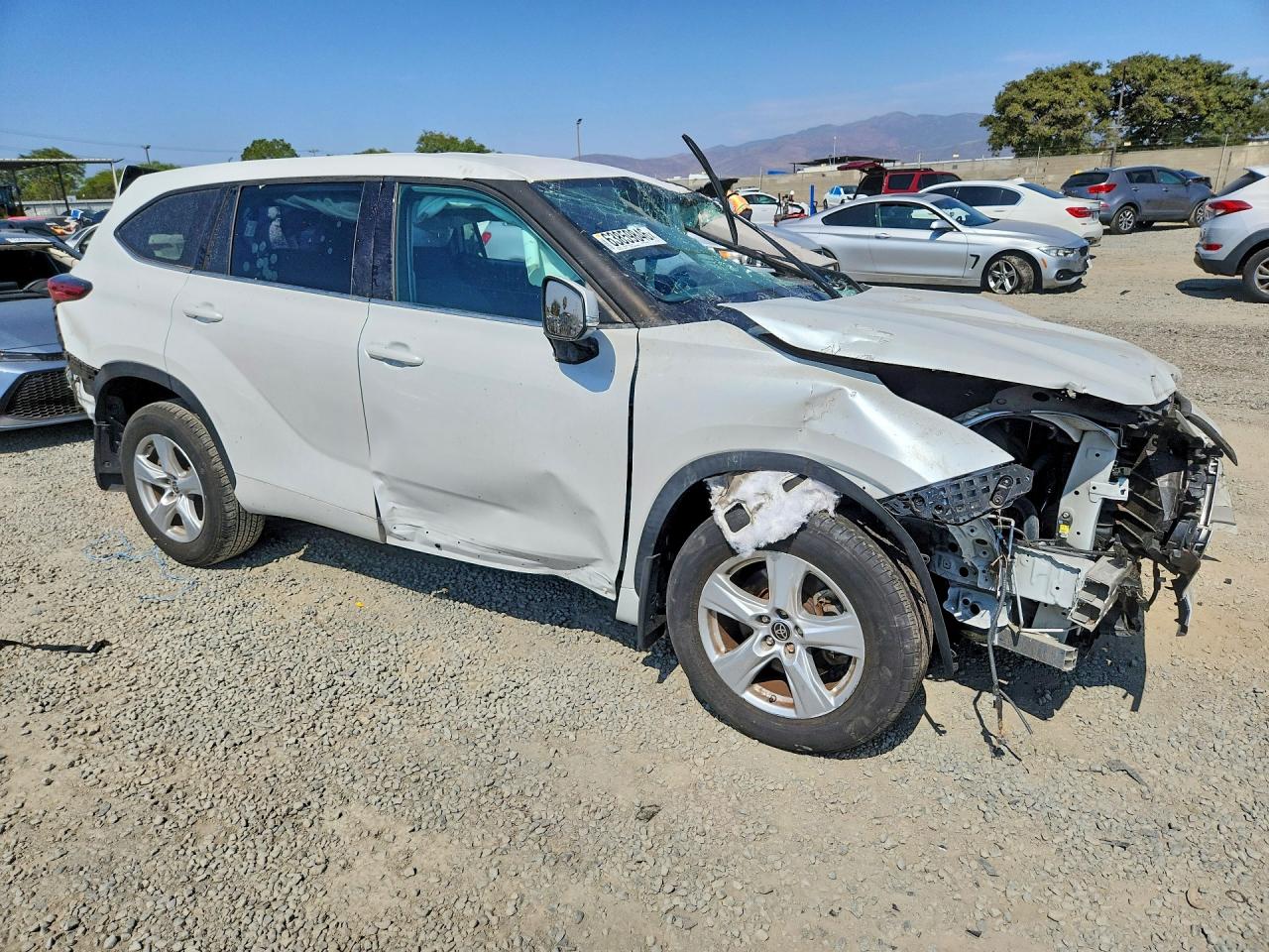 2022 TOYOTA HIGHLANDER LE — снимка 4