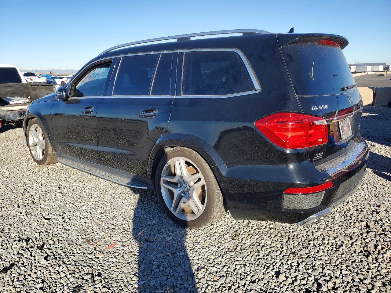 2015 MERCEDES-BENZ GL 550 4MATIC — снимка 2