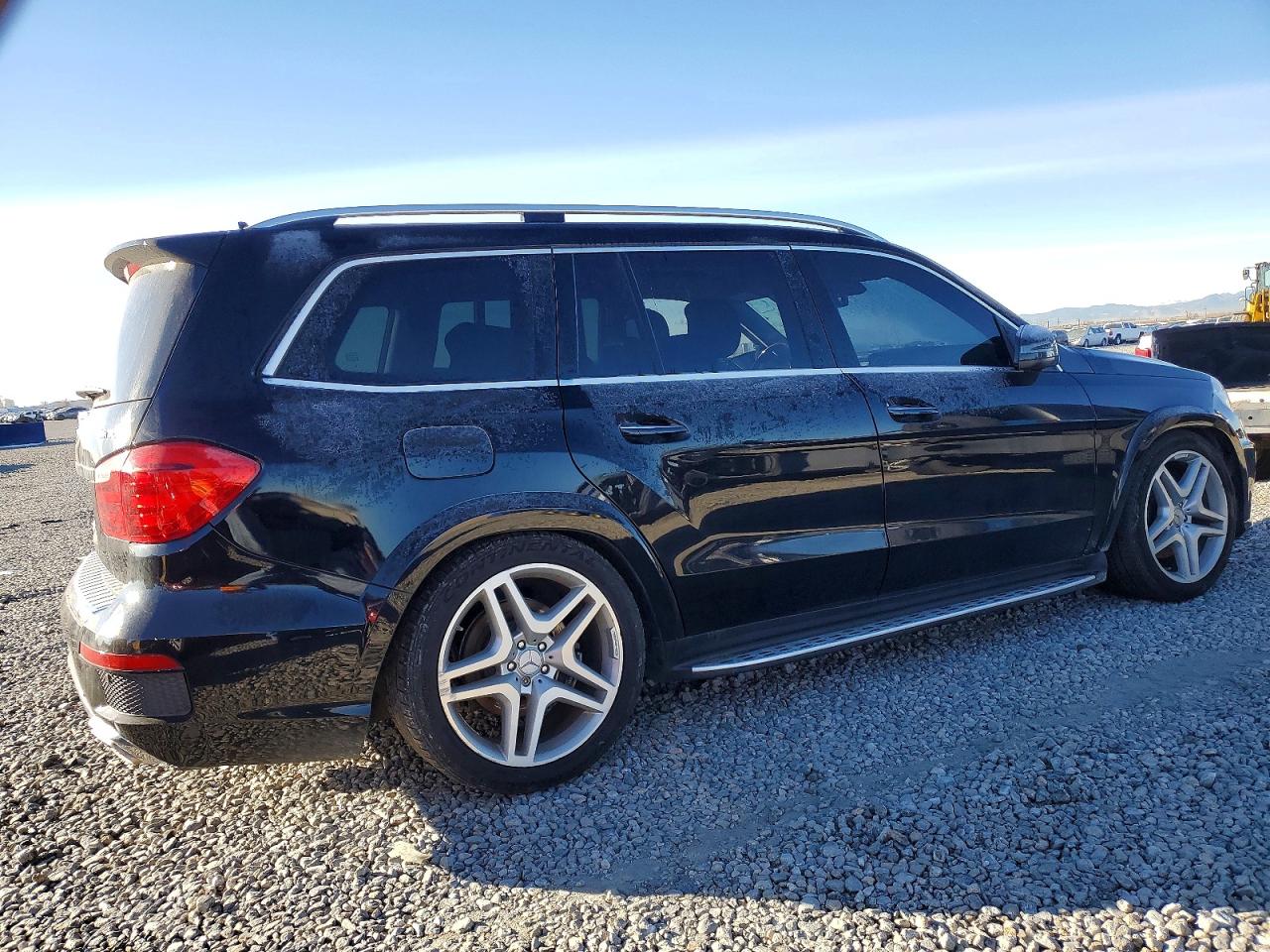 2015 MERCEDES-BENZ GL 550 4MATIC — снимка 3