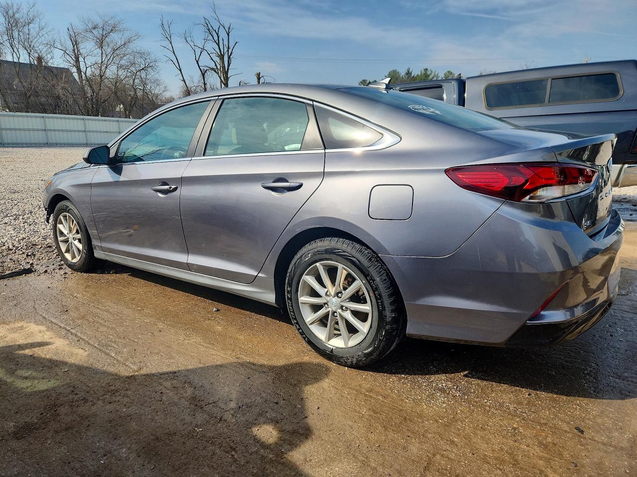 2019 HYUNDAI SONATA SE — снимка 2