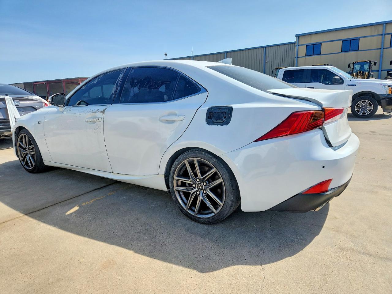 2017 LEXUS IS 300 — снимка 2