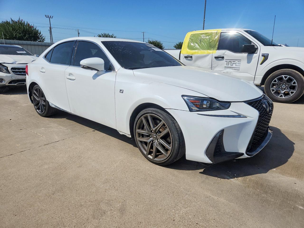 2017 LEXUS IS 300 — снимка 4