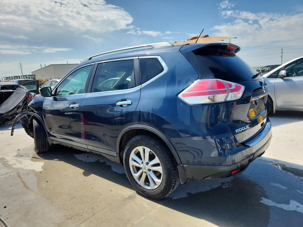 2015 NISSAN ROGUE SV — снимка 2