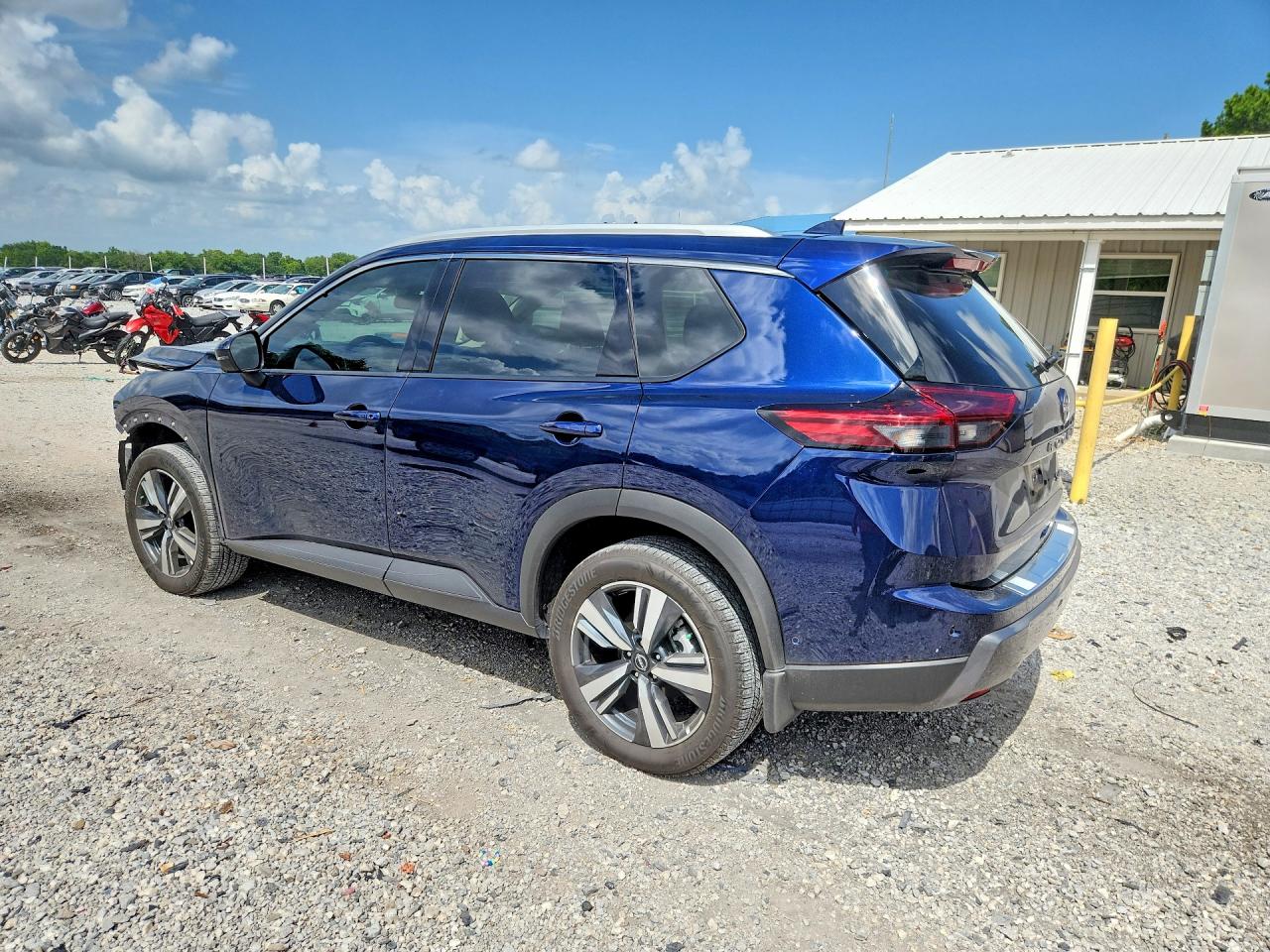 2024 NISSAN ROGUE SL — снимка 2