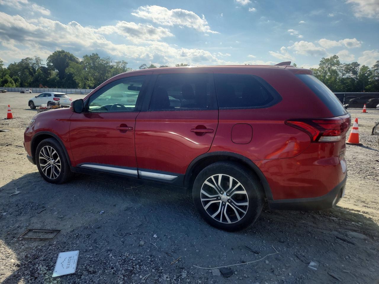 2018 MITSUBISHI OUTLANDER SE — снимка 2