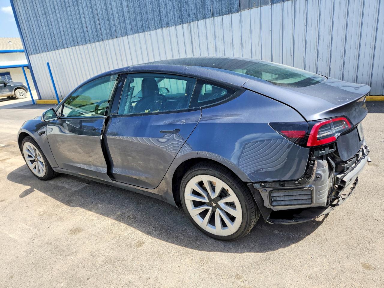 2022 TESLA MODEL 3 — снимка 2