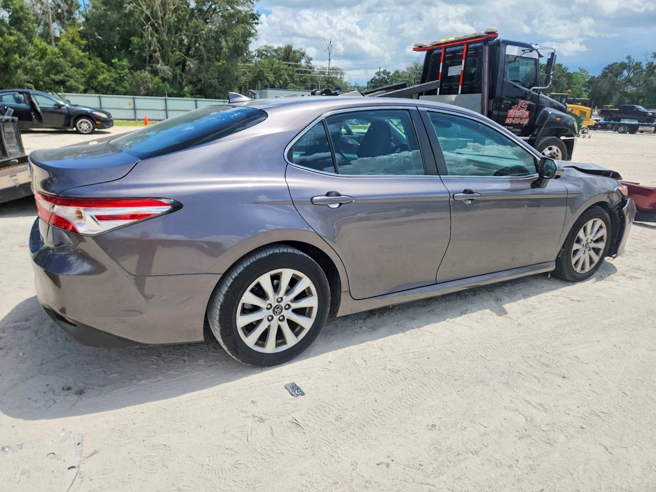 2019 TOYOTA CAMRY LE — снимка 3