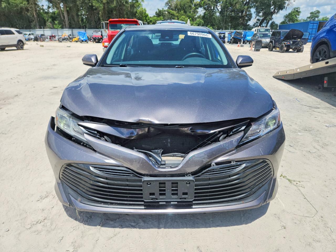 2019 TOYOTA CAMRY LE — снимка 5