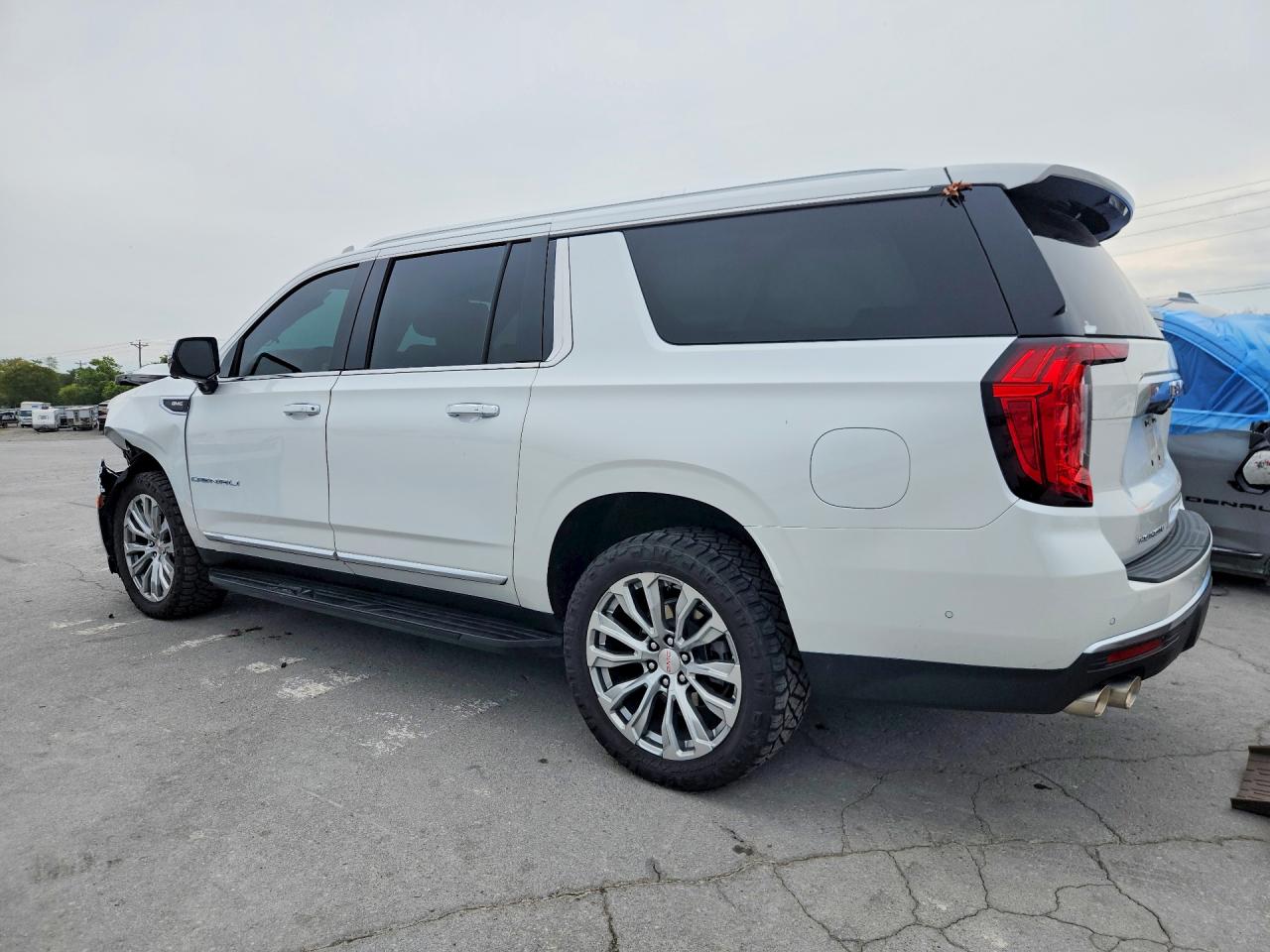 2024 GMC YUKON XL DENALI — снимка 2