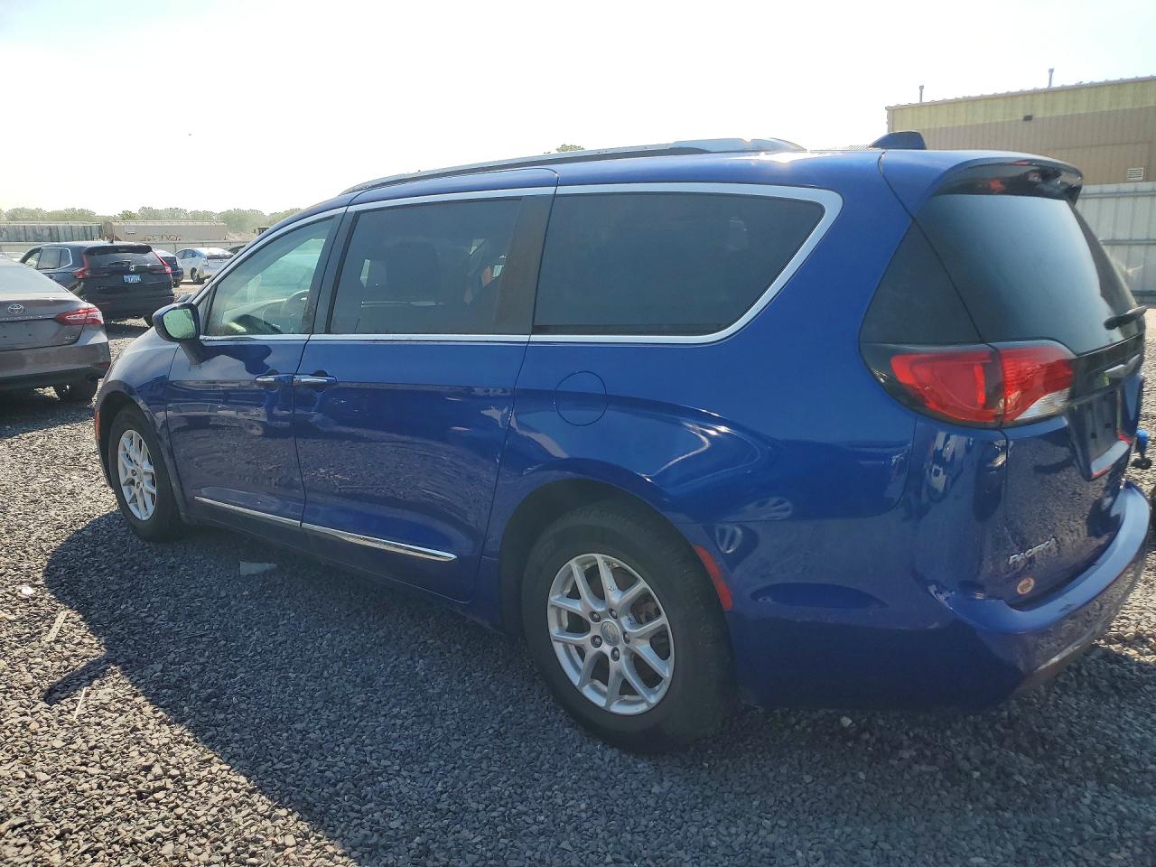 2020 CHRYSLER PACIFICA TOURING L — снимка 2